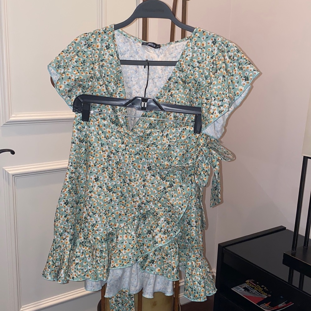 SHEIN set crop tie and skirt